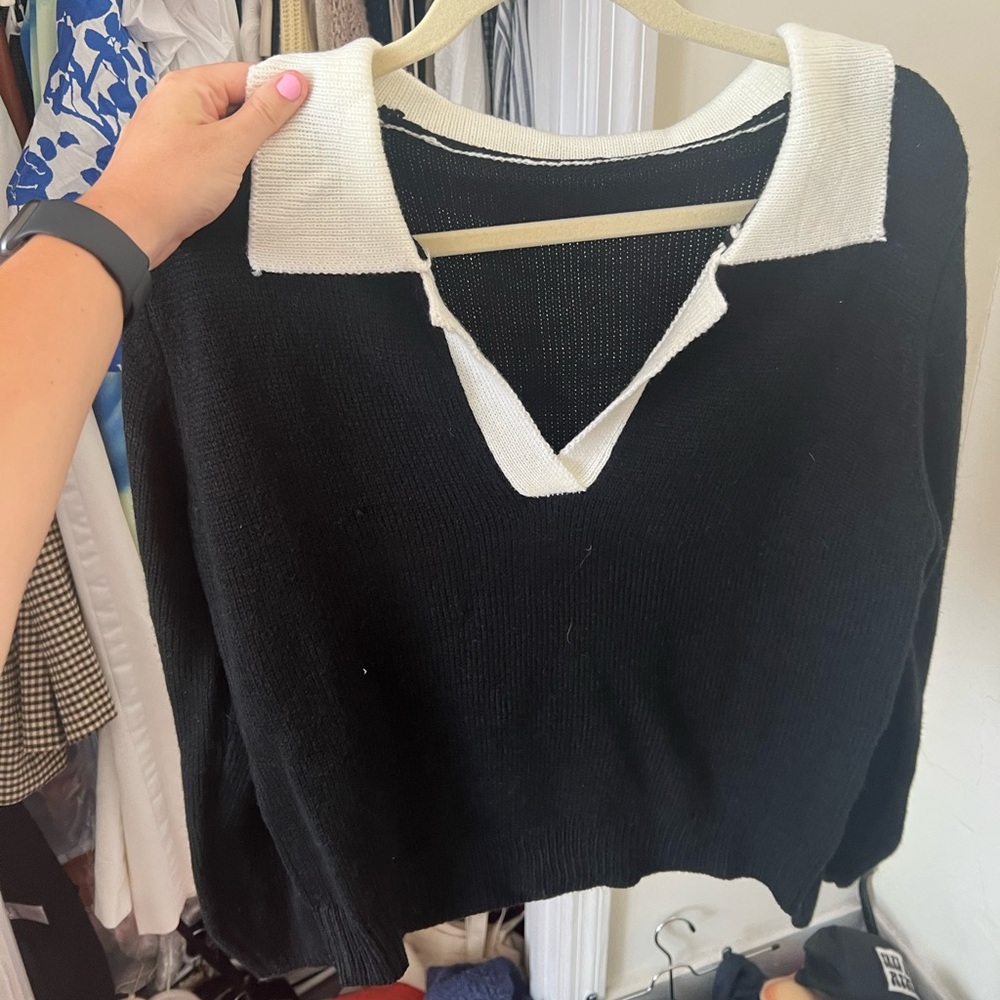 NWOT Shein black with white collar sweater